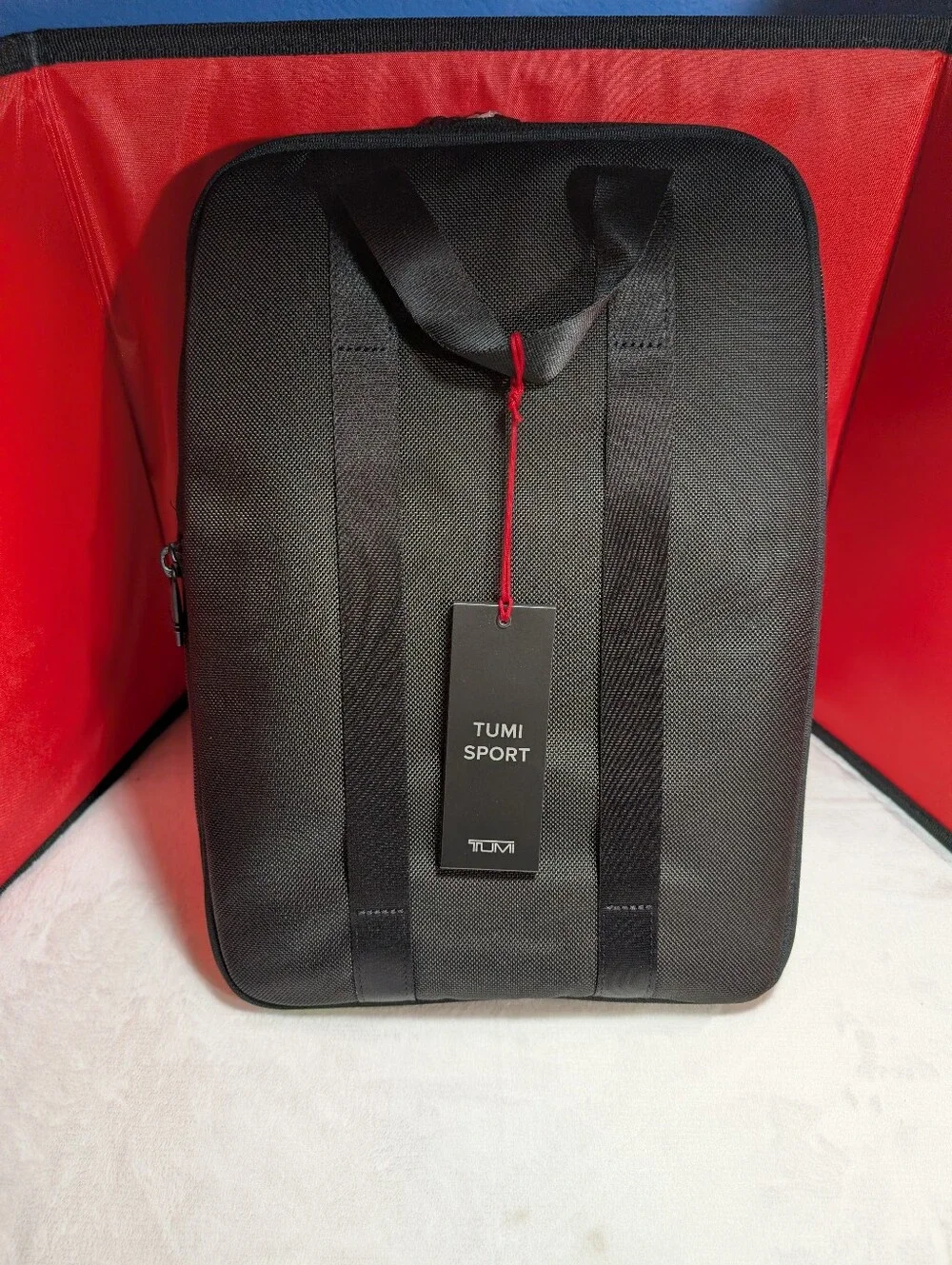 TUMI Alpha Golf Shoe Bag in Black  Style Number 150192-1041 ~ NWT